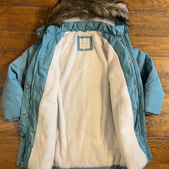 Girl’s Winter Puffer Coat size 6/6X - Picture 2 of 7